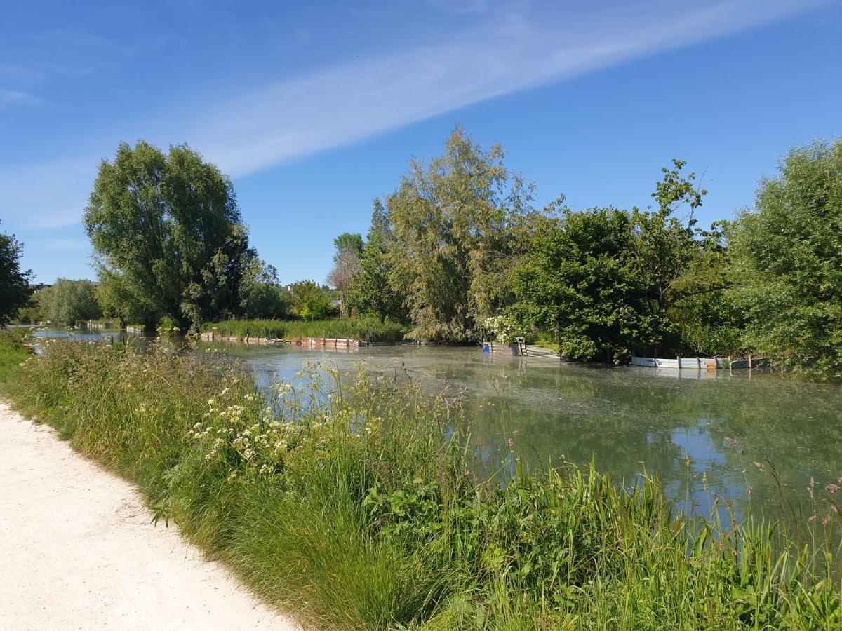 Studio Cerf, Quartier Marais, Terrasse Rez De Chausse, Jardin Accessible, Matelas Confortable Bourges Exterior photo